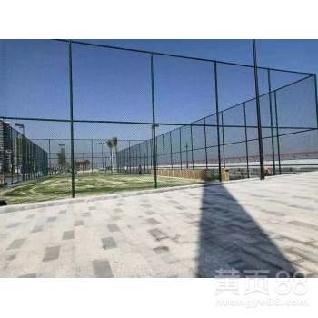 從球場圍網編織到兒童滑梯焊接 現代設施的結構原理